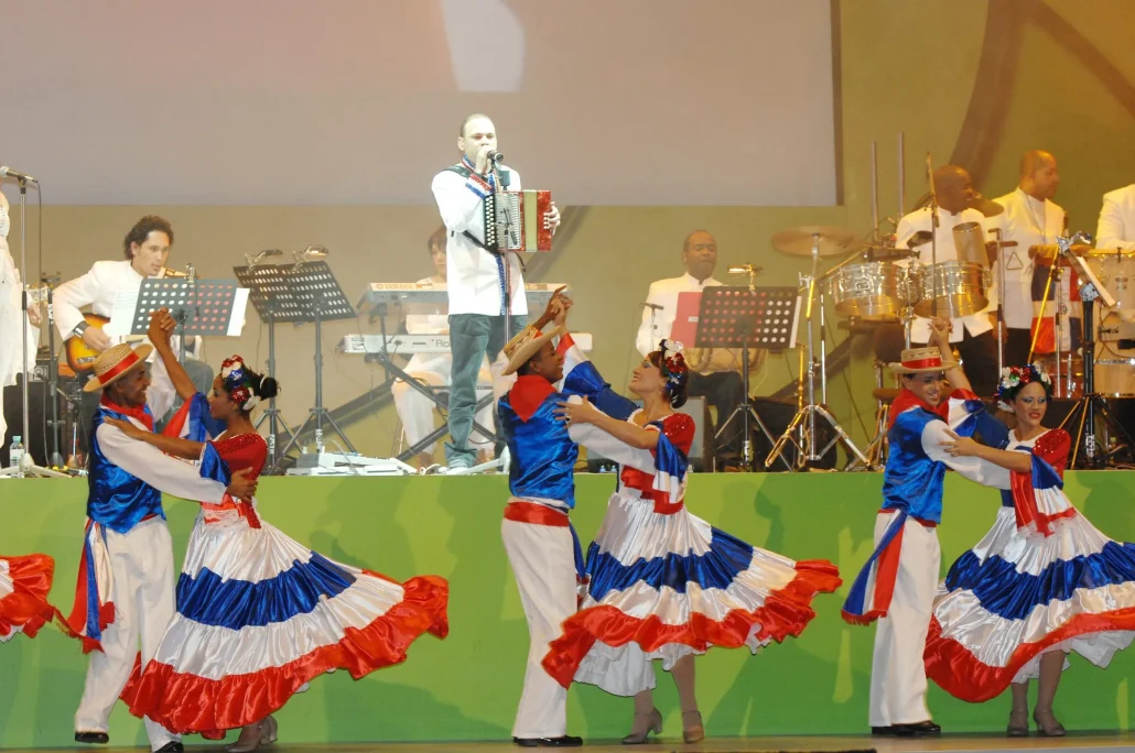 Merengue, ritmos modernos y otras actividades en la Plaza de la Cultura