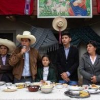 Perú concede salvoconducto a familiares de Castillo para asilarse en México