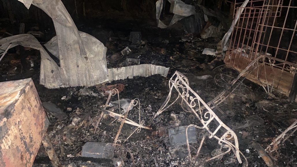 Incendios reducen a cenizas una vivienda y finca de pastos en Línea Noroeste