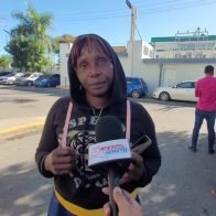 Familiares de niña desaparecida en maternidad de Los Mina afirman fueron agredidos con "gas pimienta" - Noticias de hoy en República Dominicana | De Último Minuto