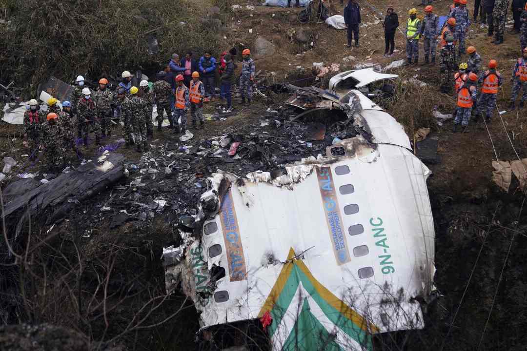 Concluyen operaciones de rescate del avión accidentado en Nepal - Noticias de hoy en República Dominicana | De Último Minuto