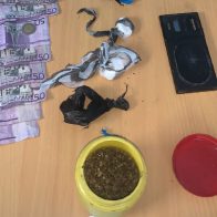 Policía apresa a dos presuntos comerciantes de drogas en Bahoruco - Noticias de hoy en República Dominicana | De Último Minuto
