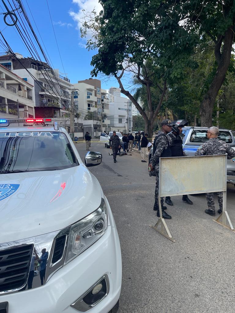 Policía mata a motoconchista haitiano en confuso incidente en Urbanización Fernández