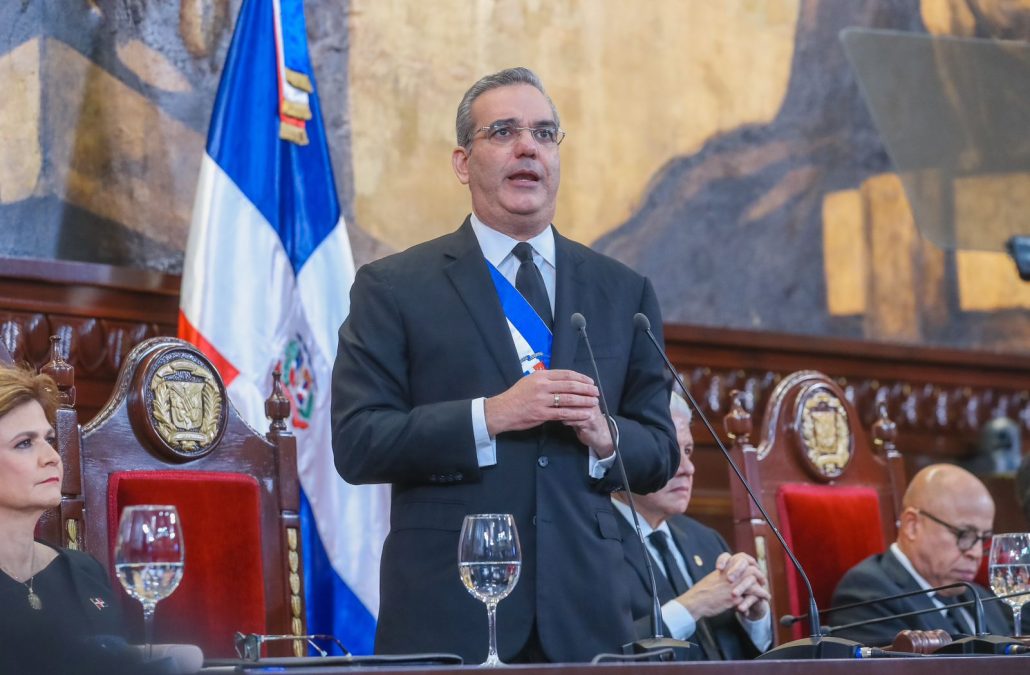 Presidente Abinader destaca logros en favor de juventud dominicana