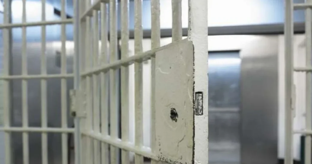 Autoridades revelan que en cárcel de Pedernales hay 85 reclusos, entre estos 27 extranjeros
