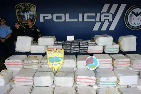 Incautan un cargamento de mil kilos de cocaína en la costa sur de Puerto Rico