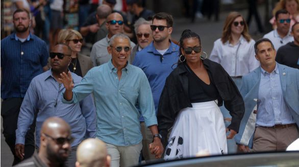 Michelle Obama y los Spielberg visitan el Museo Picasso de Barcelona