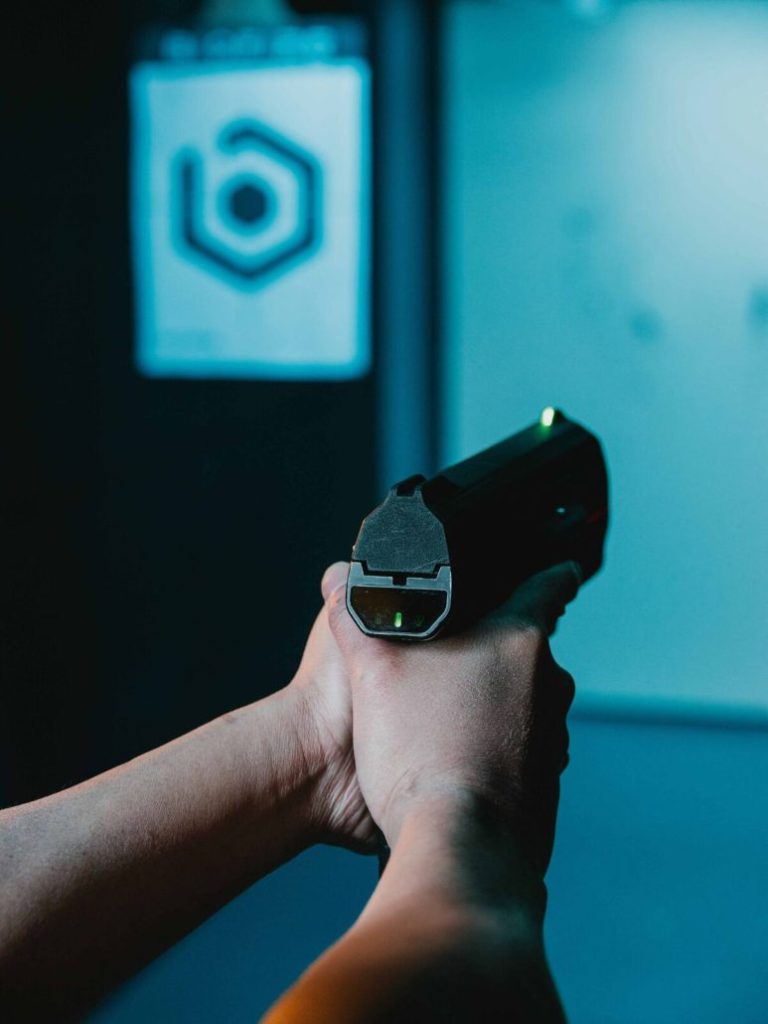 Primera pistola inteligente con desbloqueo de huellas dactilares llega a EEUU