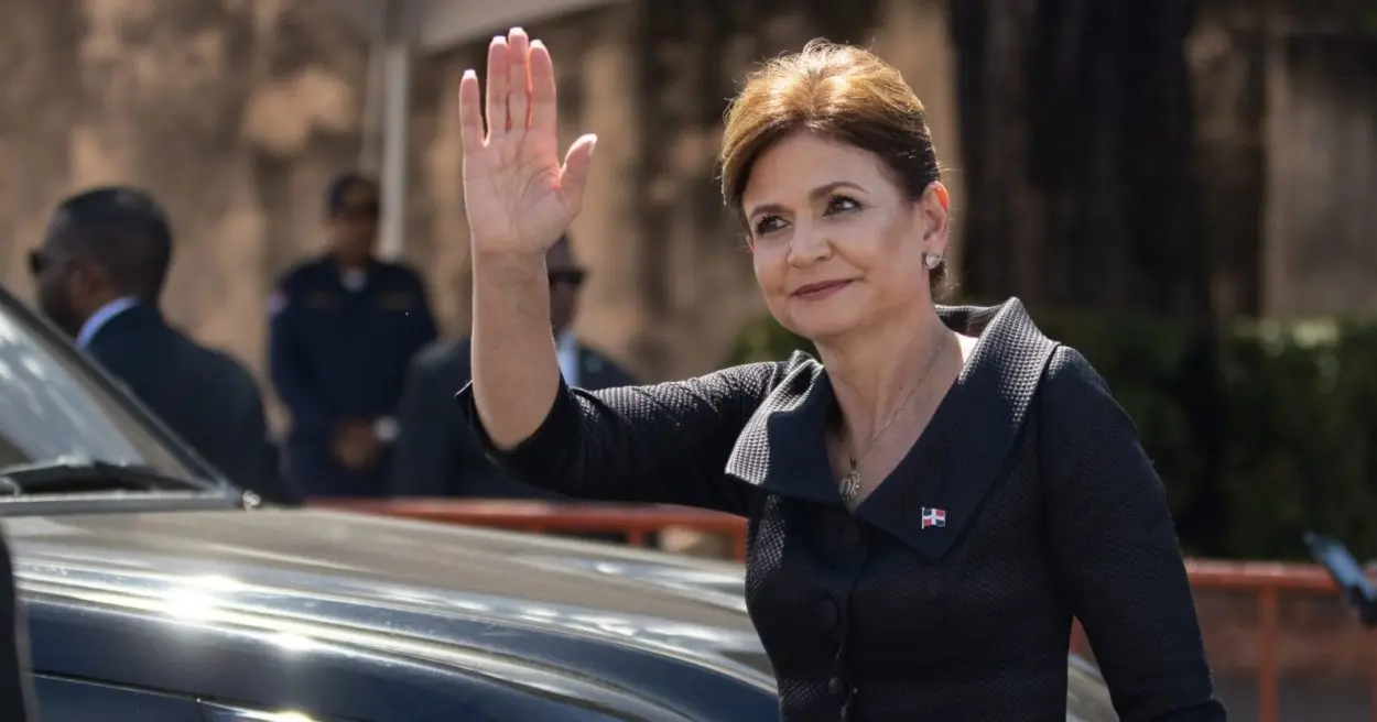 Vicepresidenta cumplirá agenda de presidente Abinader diagnosticado con Covid 19 - Noticias de hoy en República Dominicana | De Último Minuto