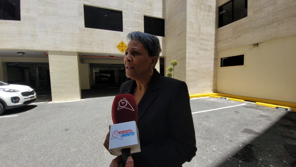 Diputados de oposición recomiendan a Educación invertir en 