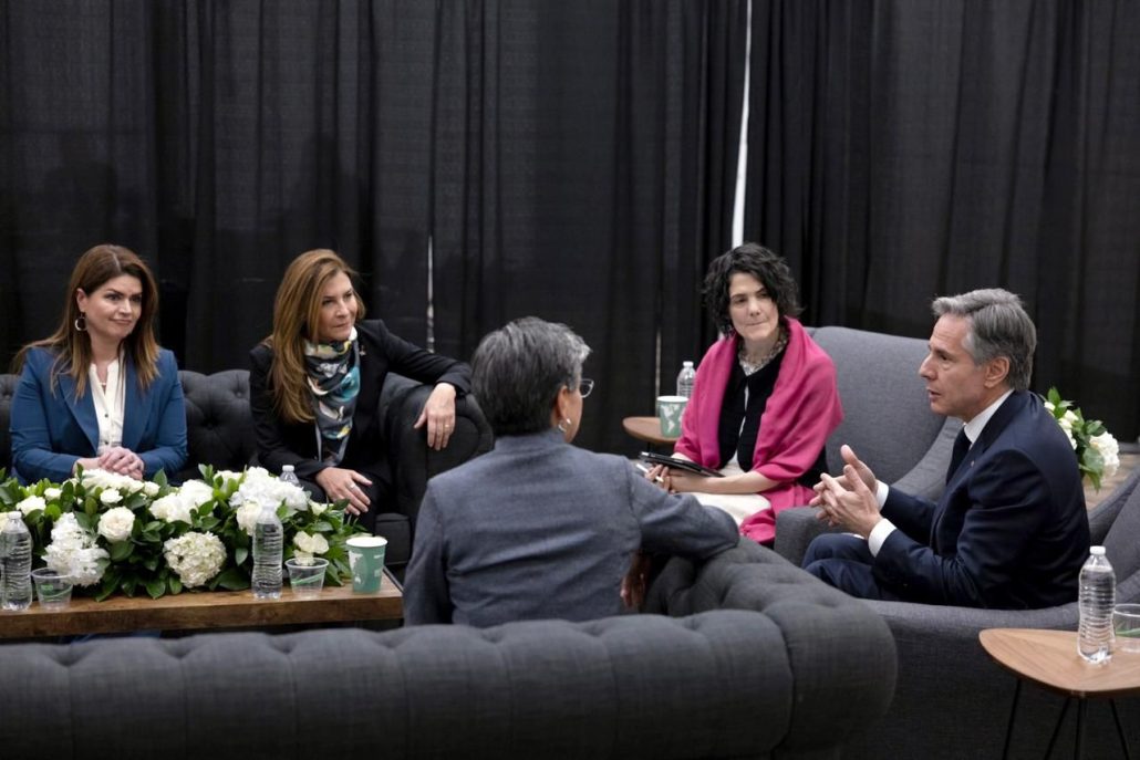 Carolina Mejía se reúne con el secretario de Estado Antony Blinken en Cumbre de las Ciudades