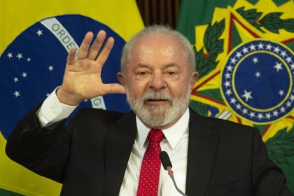 Visita de Lula divide a partidos lusos y empaña aniversario del 25 de Abril