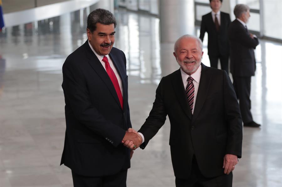 Lula recibe a Maduro