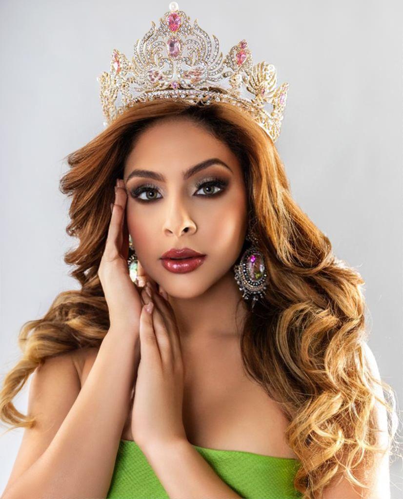 Gray Taveras tras la corona del Miss República Dominicana Petite 2023
