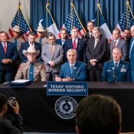 Texas desplegará barreras flotantes en el Río Grande para impedir cruce de migrantes - Noticias de hoy en República Dominicana | De Último Minuto