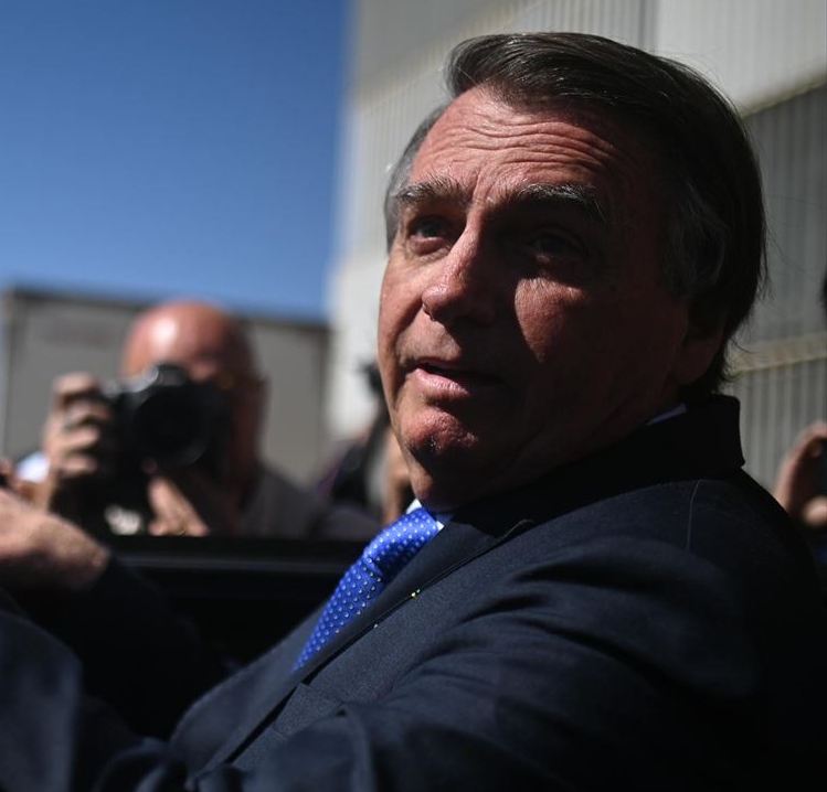 ¡Bolsonaro culpable!, juez vota a favor de inhabilitarlo por 8 años