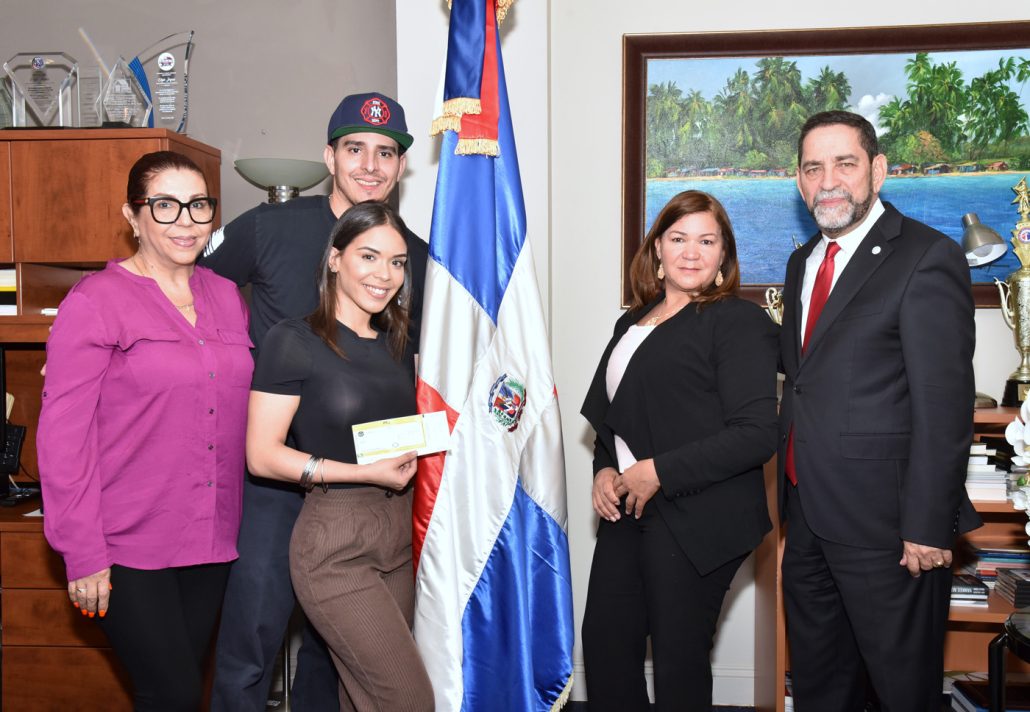 Consulado NY auxilia bombero de origen dominicano tras incendio en Alto Manhattan