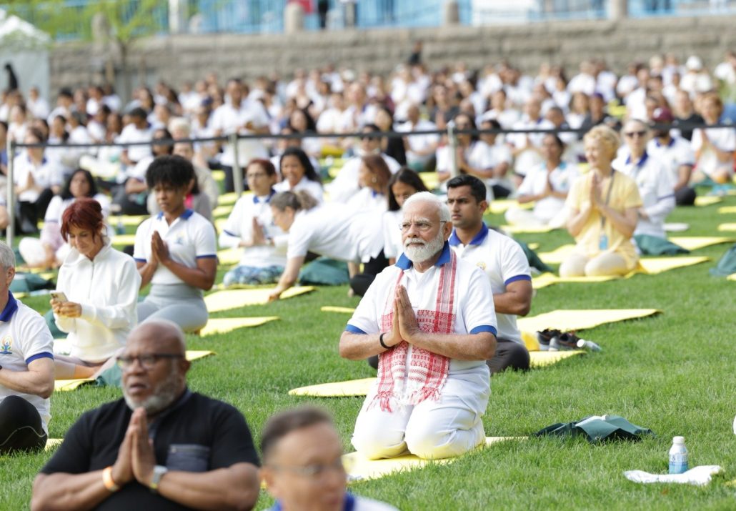 El primer ministro indio lidera en NY los festejos del Día Internacional del Yoga