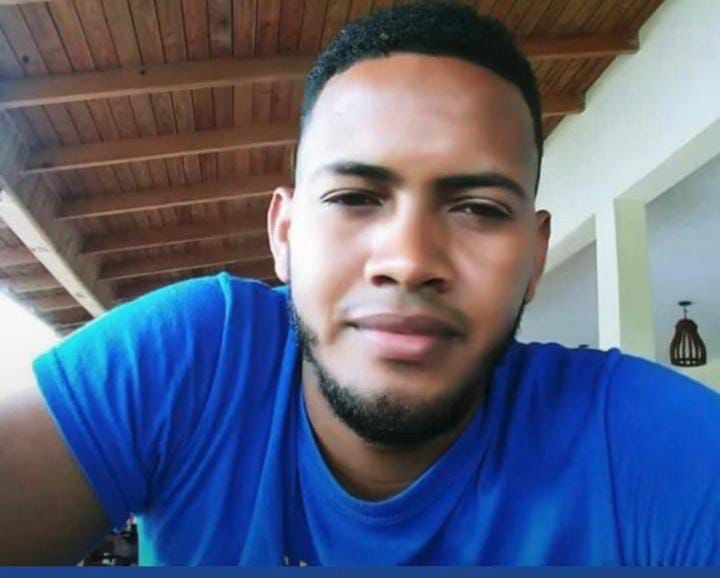 Muere un joven tras impactar motocicleta con un carro en Nagua