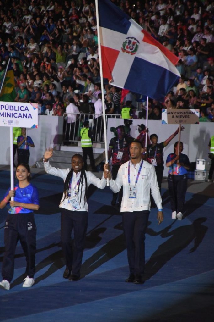 Elegancia distingue a delegación dominicana en desfile inauguración de San Salvador 2023 | De Último Minuto