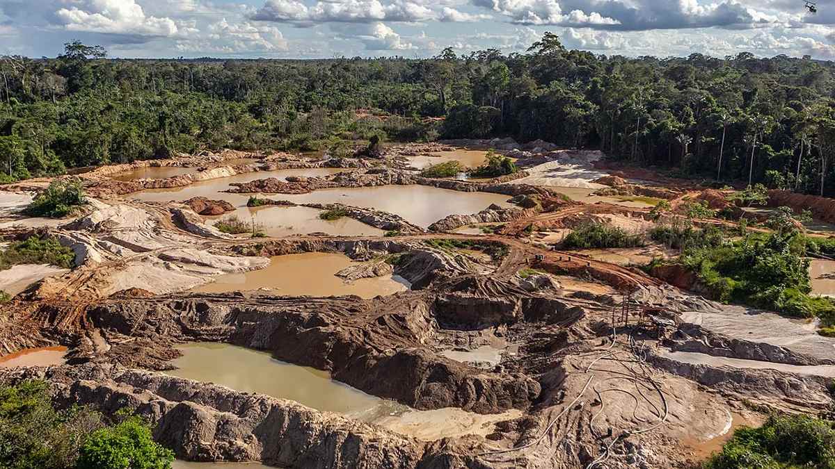 Documental retrata lucha de indígenas contra minería ilegal en la Amazonía - Noticias de hoy en República Dominicana | De Último Minuto