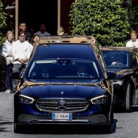 Silvio Berlusconi es incinerado ante su pareja y otros familiares - Noticias de hoy en República Dominicana | De Último Minuto