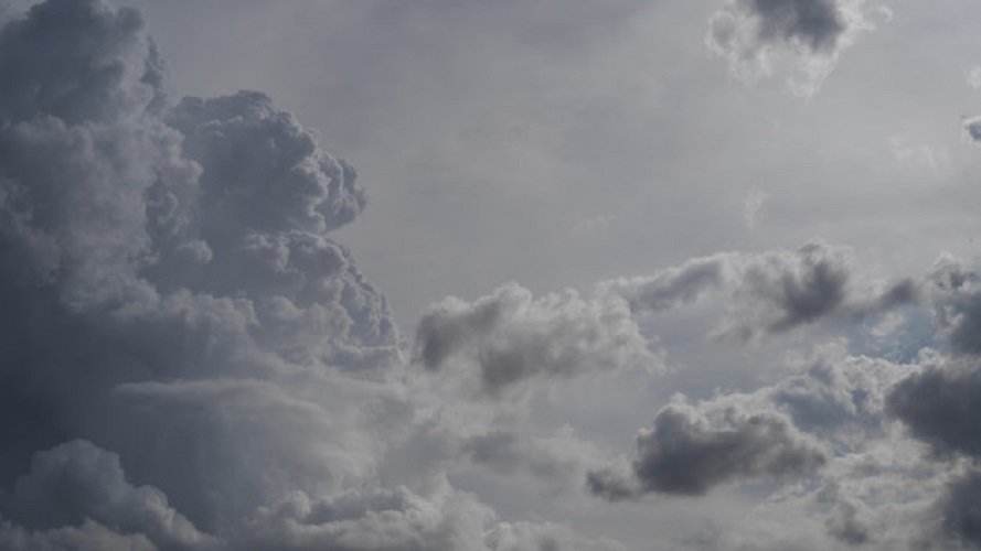 Cielo brumoso y temperaturas calurosas este viernes