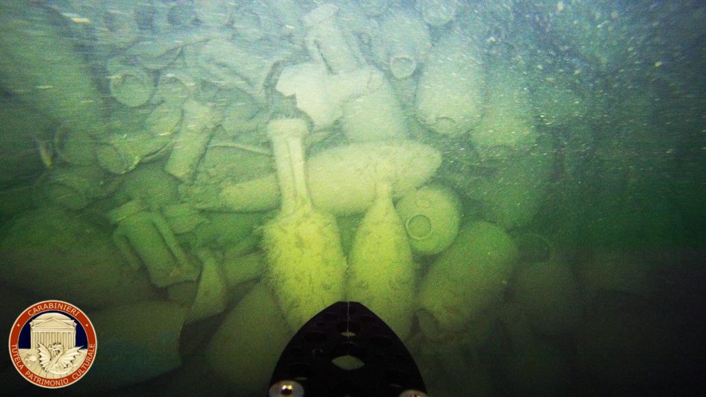 Descubren un barco mercante romano del siglo II a. C en el fondo del mar en Italia