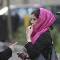 Preocupación por castigos que pudieran recibir las mujeres que no respeten código de vestimenta en Irán - Noticias de hoy en República Dominicana | De Último Minuto