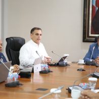Funcionarios explican a diputados proyecto de ley de amnistía fiscal 