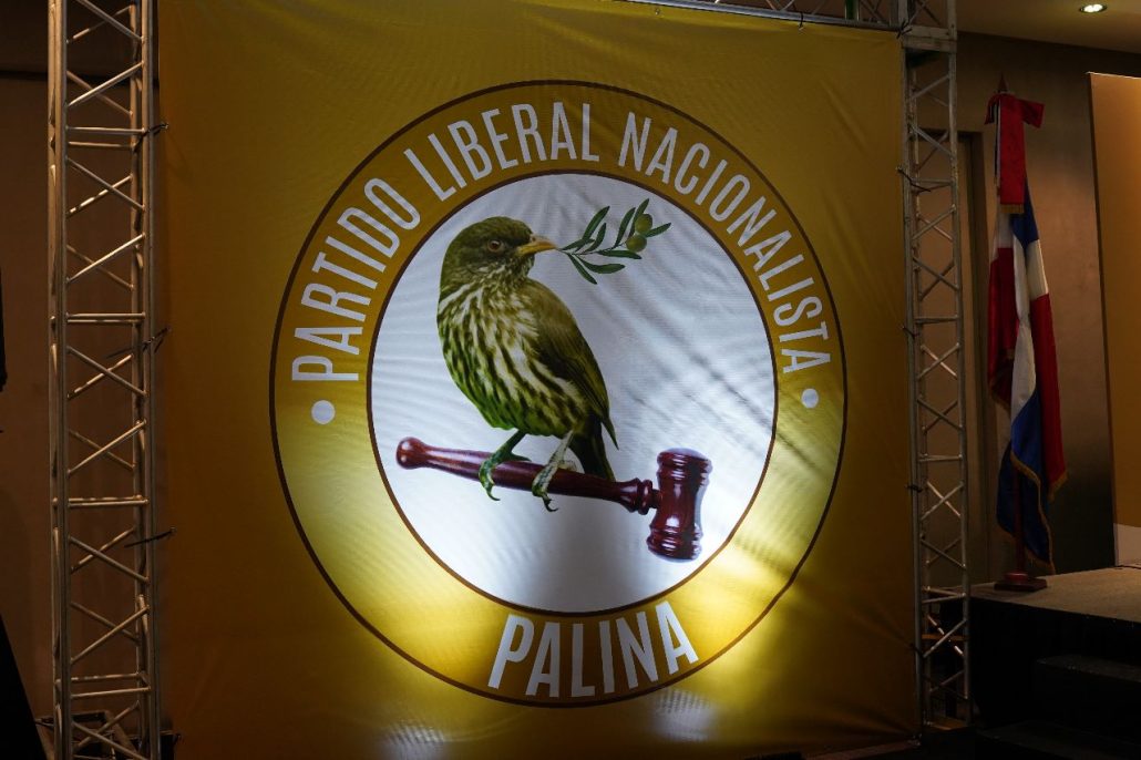 Se divide el Partido Liberal Reformista y nace el Partido Liberal Nacionalista (PALINA)