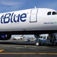 JAC insta a JetBlue a cumplir con la política de compensaciones por demora o cancelación - Noticias de hoy en República Dominicana | De Último Minuto