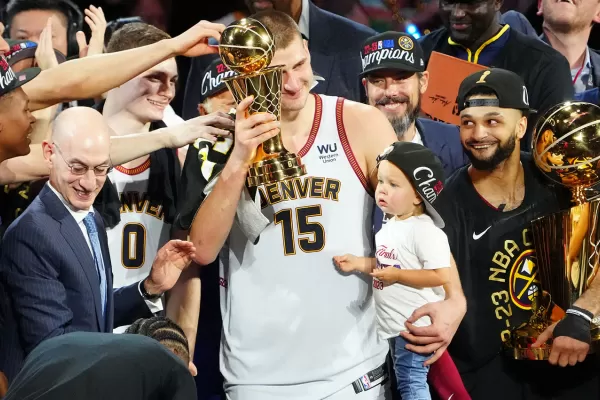 Serbia reconoce al MVP de la NBA, Nikola Jokic, por su promoción del país