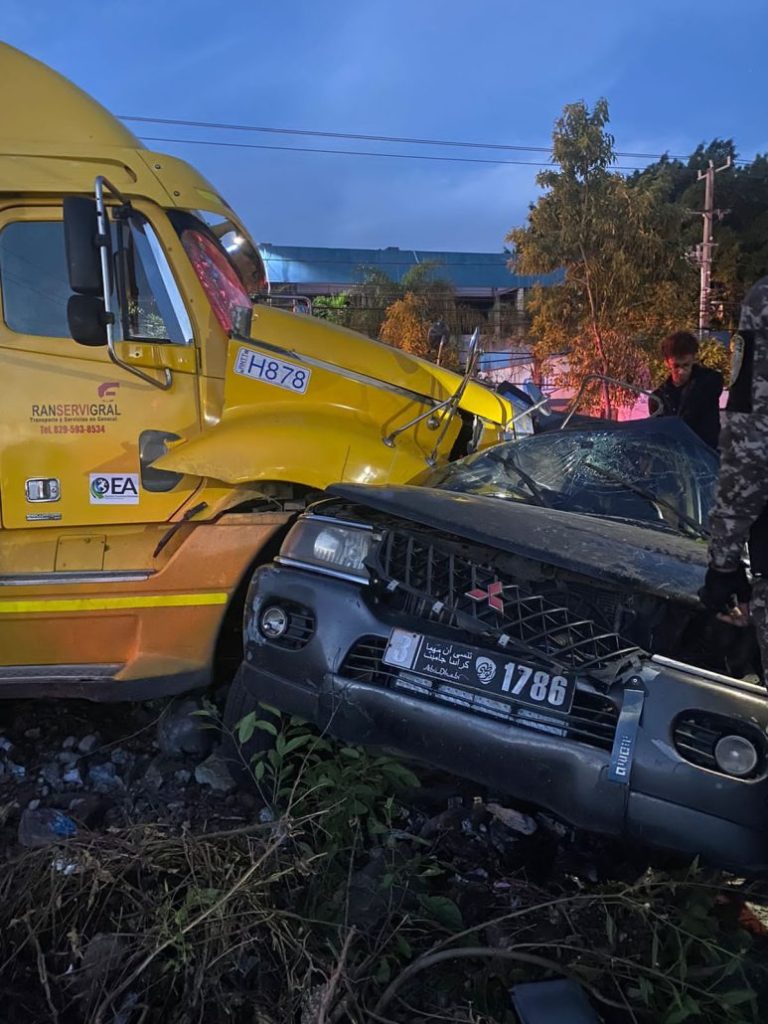 Seis personas fueron trasladadas a un centro de salud tras accidente con patana en Av. Máximo Gómez | De Último Minuto