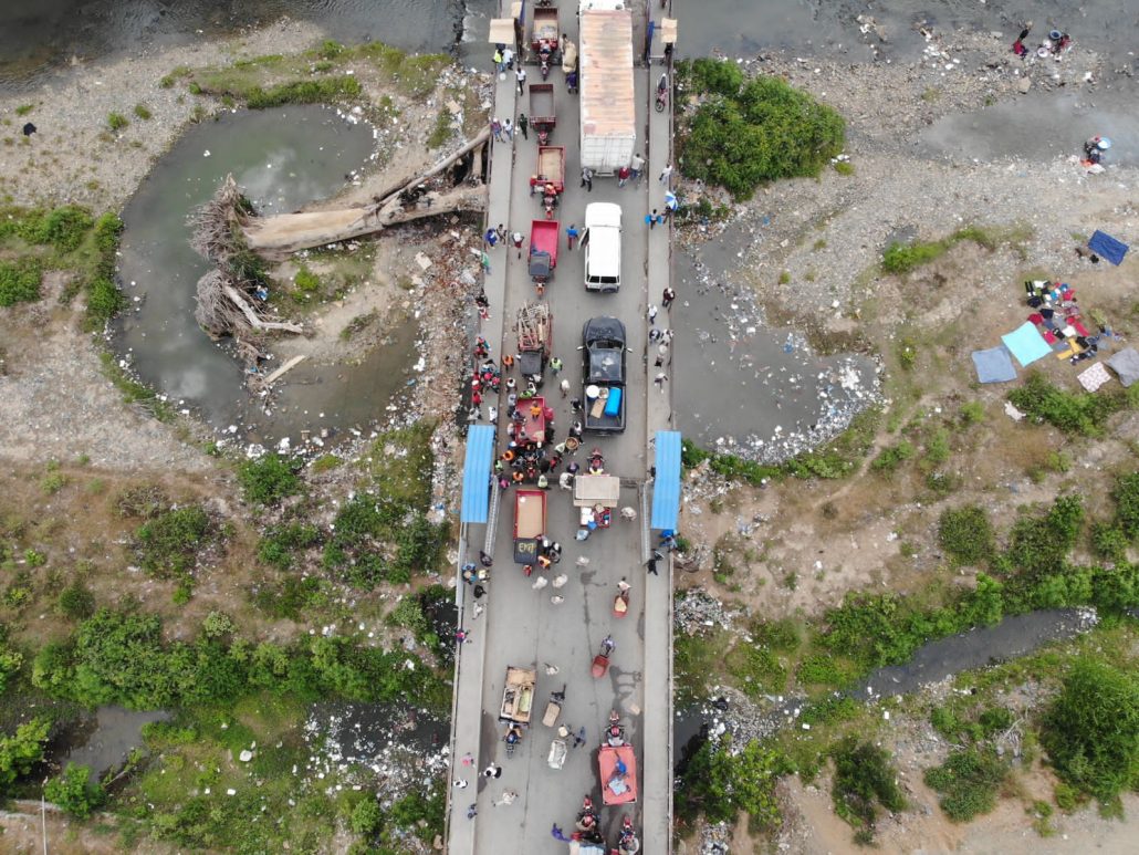 Sindicato de motores de tres gomas paralizaron tránsito del paso Dajabón-Juana Méndez