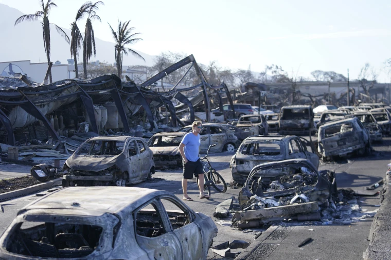 Suben a 96 los muertos en Maui por incendios