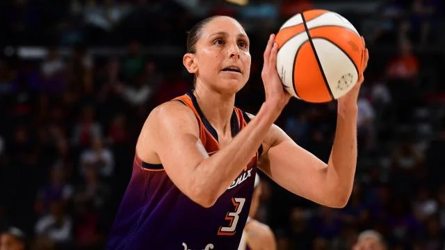 Diana Taurasi se convierte en la primera jugadora de la WNBA que logra 10.000 puntos