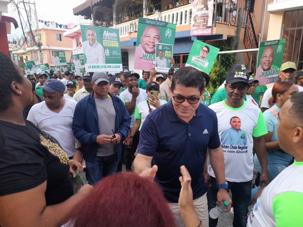 Serrata impulsará carreras técnicas para disminuir cantidad de jóvenes hacen motoconcho en SDO - Noticias de hoy en República Dominicana | De Último Minuto