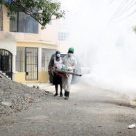 Realizan jornada de fumigación contra el Dengue en la provincia Santo Domingo - Noticias de hoy en República Dominicana | De Último Minuto