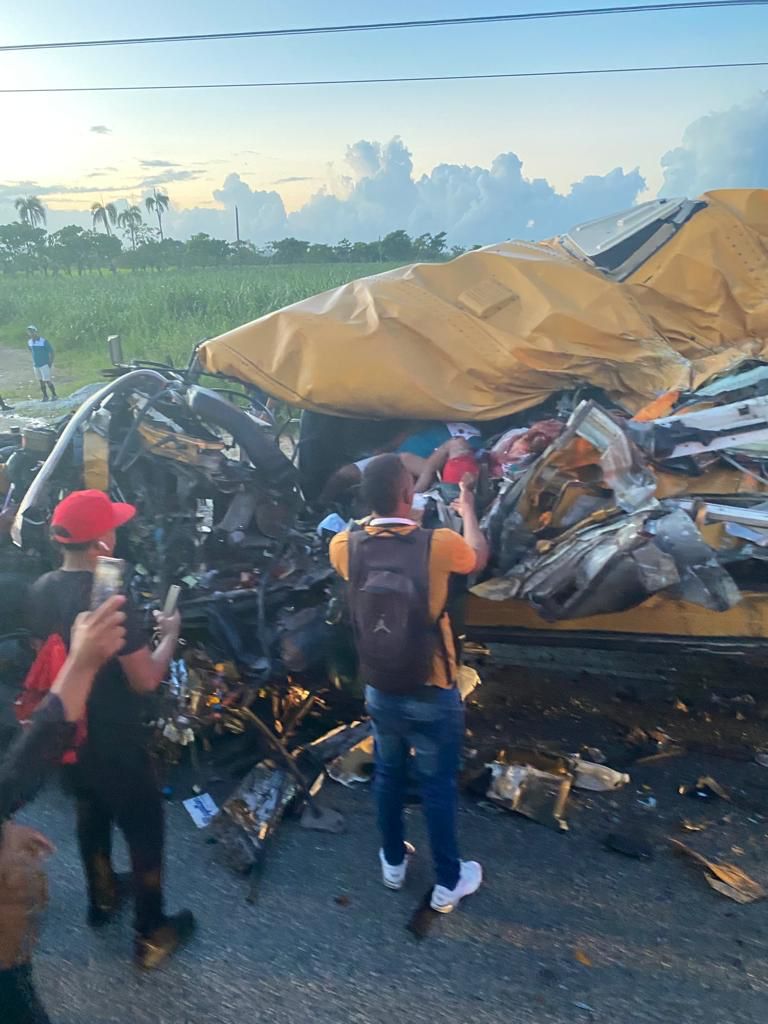 ¡Tragedia! Aumentan fallecidos por accidente en Higüey - Noticias de hoy en República Dominicana | De Último Minuto