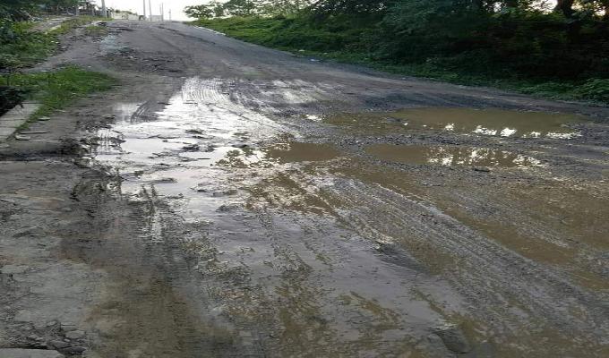 La Güayiga alerta sobre deterioro de sus calles y problemas de aguas residuales
