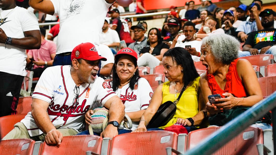 ¡La lluvia no dañará la fiesta! Se jugará está noche en el Quisqueya | De Último Minuto