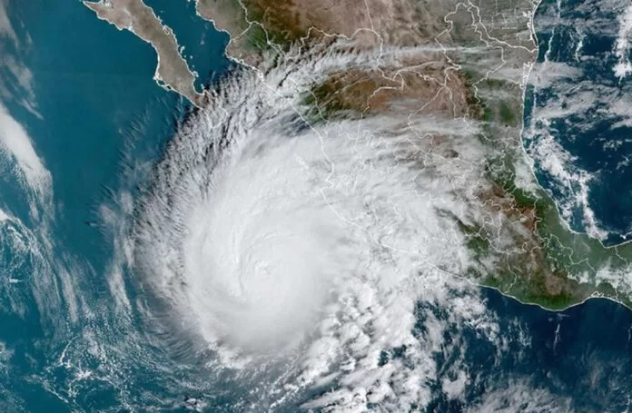 Norma aumenta nuevamente a huracán categoría 3