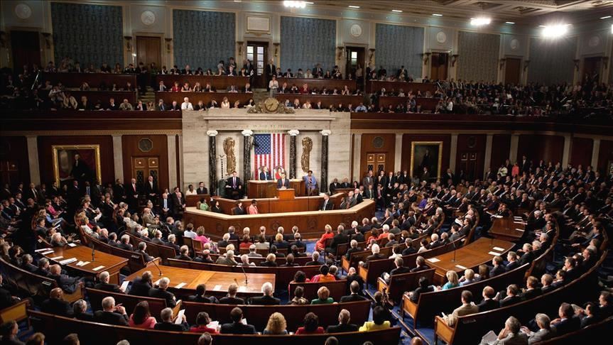 Una alarma de incendios y un reloj en alerta: Los otros protagonistas del Congreso de EEUU