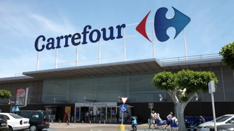 Carrefour City Correa y Cidrón llega al sector “Matahambre”