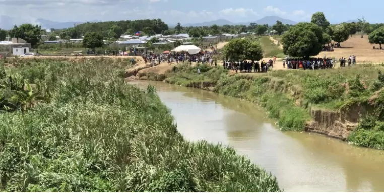 Fuertes lluvias afecta construcción del canal del río Masacre