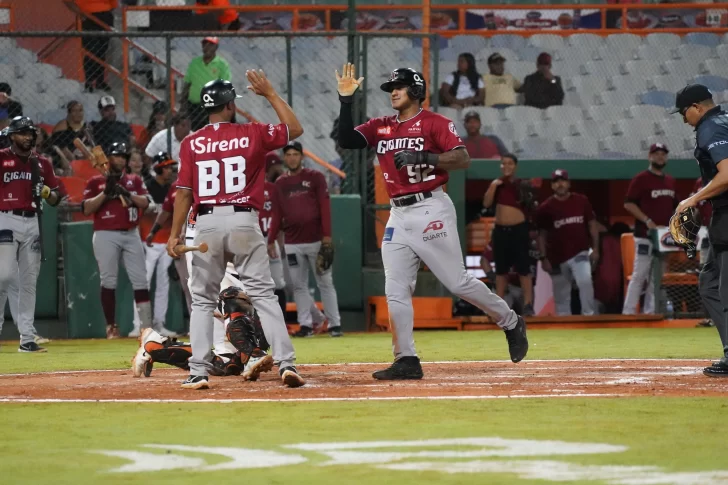 Gigantes ganan noveno juego seguido y siguen en el primer lugar