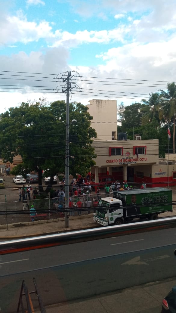 Captan multitud de militantes de la FP reunidos en actividad de proselitismo en sede de los Bomberos de Cotui