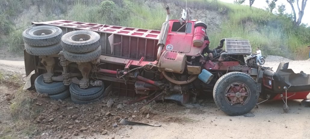 Accidente de camión deja joven fallecido en Guayajayuco-Elias Piña