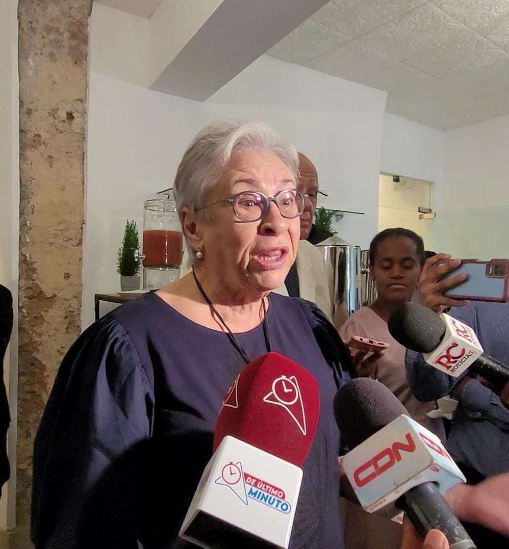 Exministra de Salud: “Dengue agarró al Gobierno asando batatas”